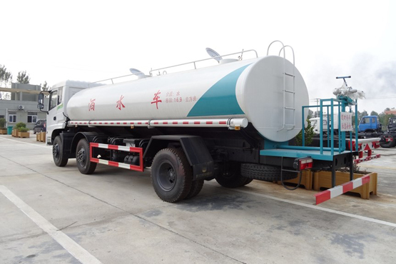 東風小三軸16方灑水車