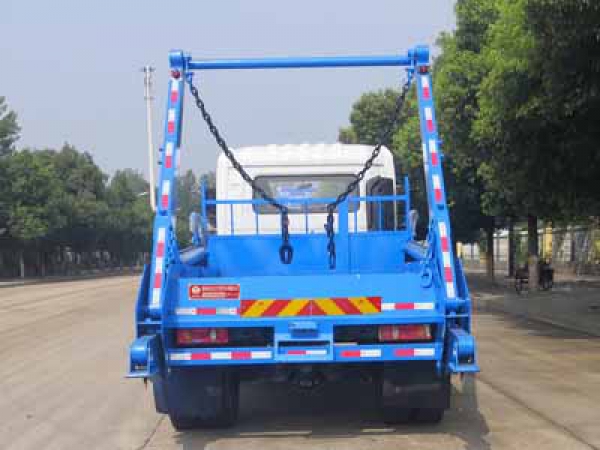 東風(fēng)專底國(guó)六8~12方擺臂式垃圾車(chē)